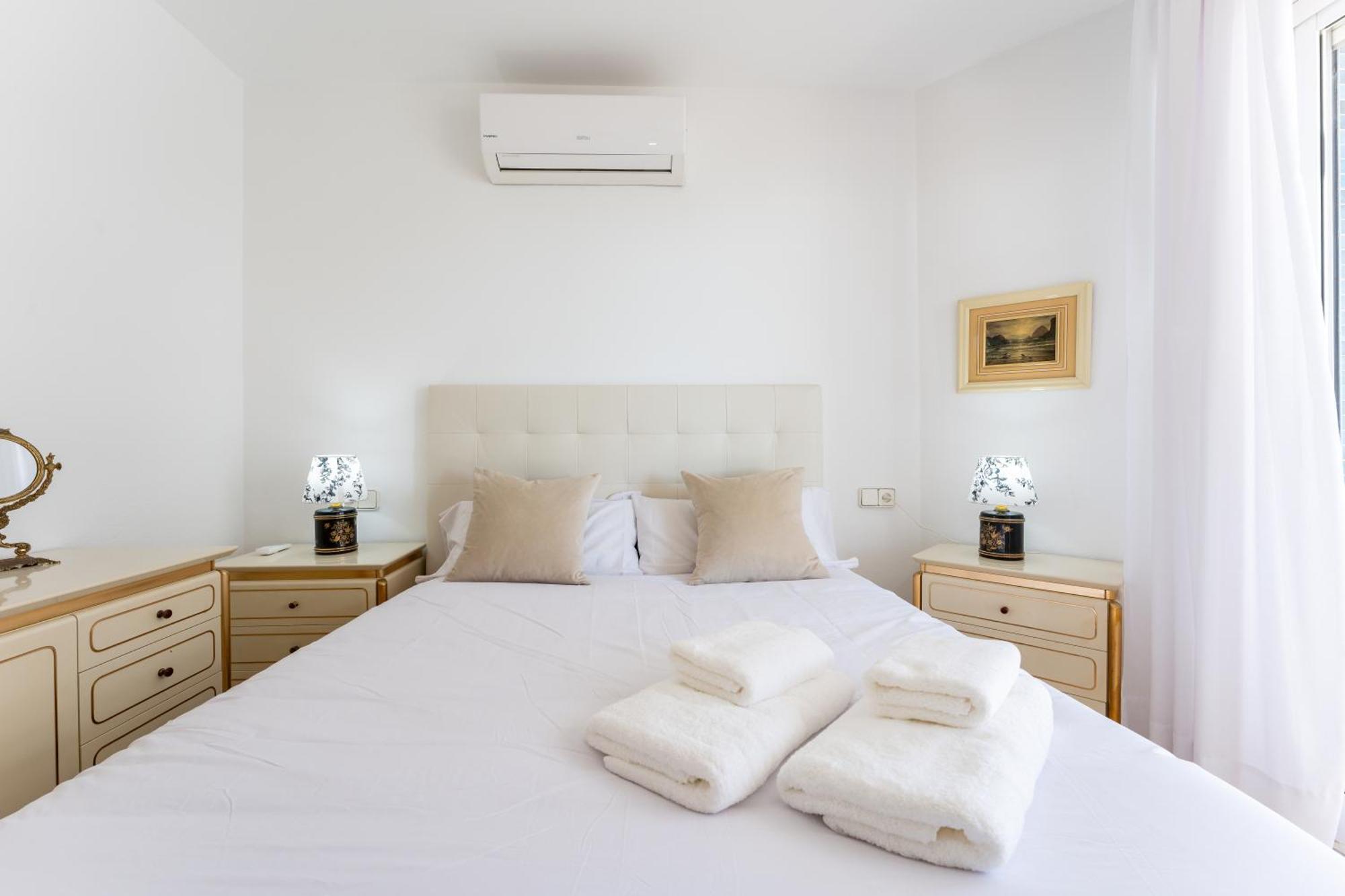Апартаменты Tropico Carihuela View & Parking Торремолинос Экстерьер фото