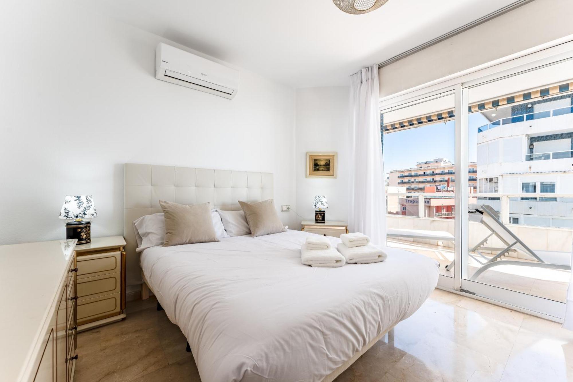 Апартаменты Tropico Carihuela View & Parking Торремолинос Экстерьер фото