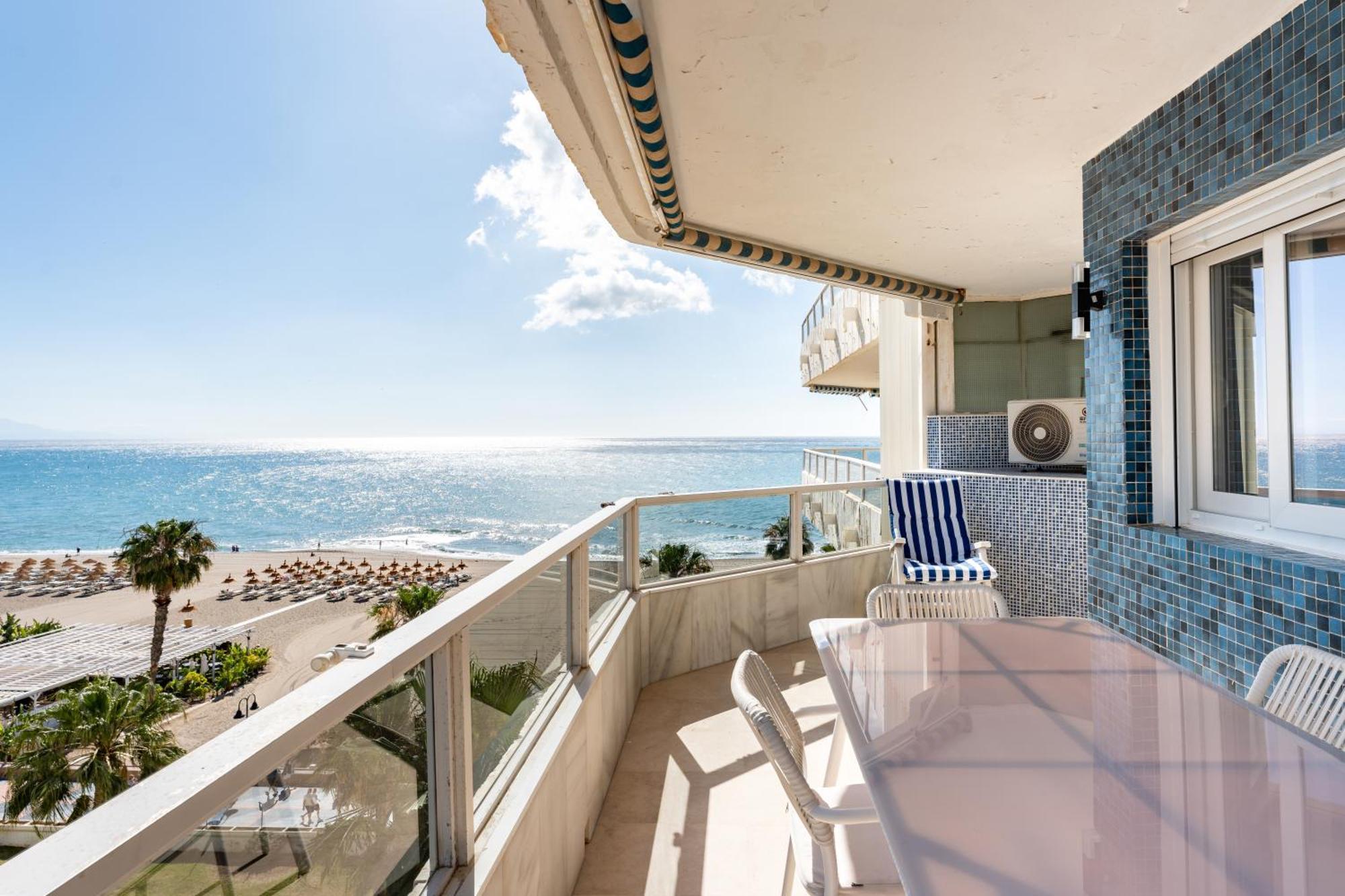 Апартаменты Tropico Carihuela View & Parking Торремолинос Экстерьер фото